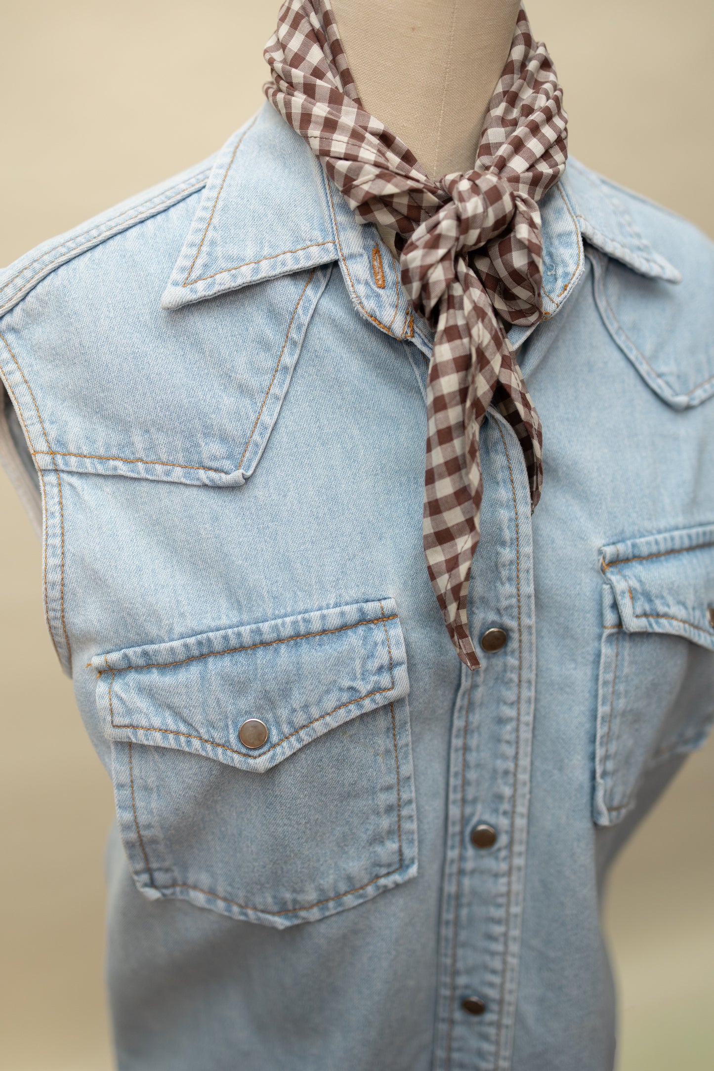 Vintage Sleeveless Denim Western Shirt – Light Wash