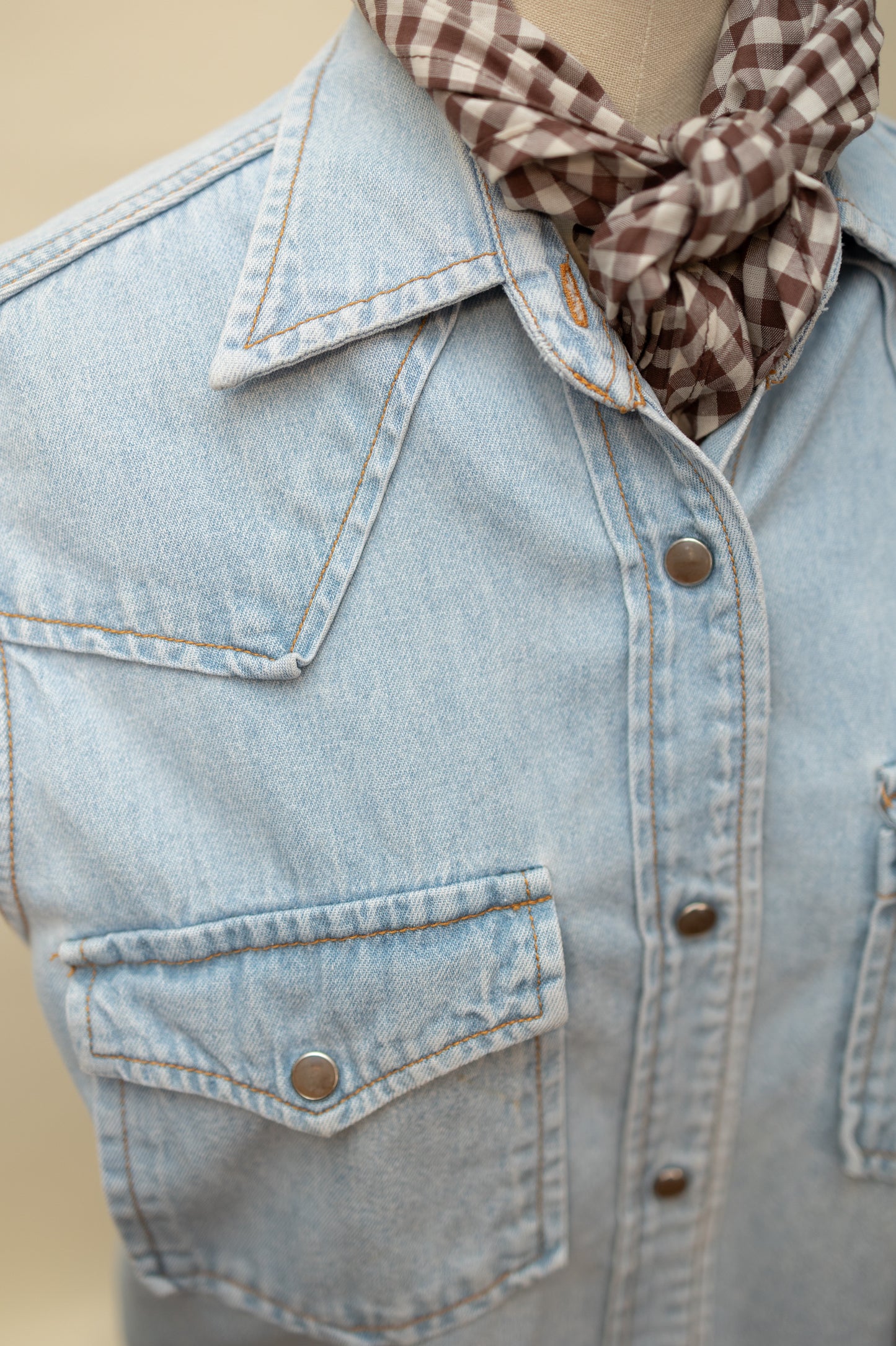 Vintage Sleeveless Denim Western Shirt – Light Wash