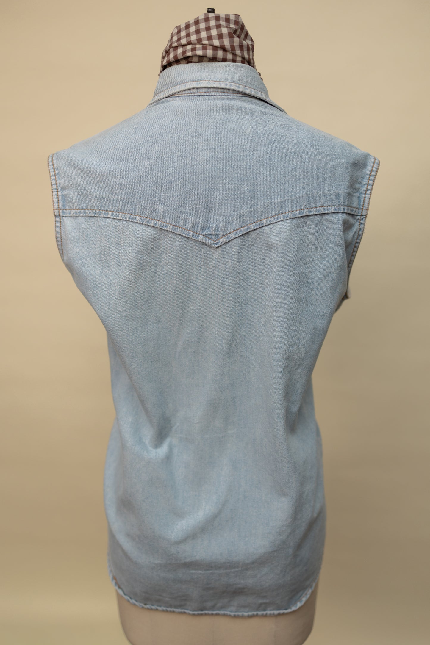 Vintage Sleeveless Denim Western Shirt – Light Wash