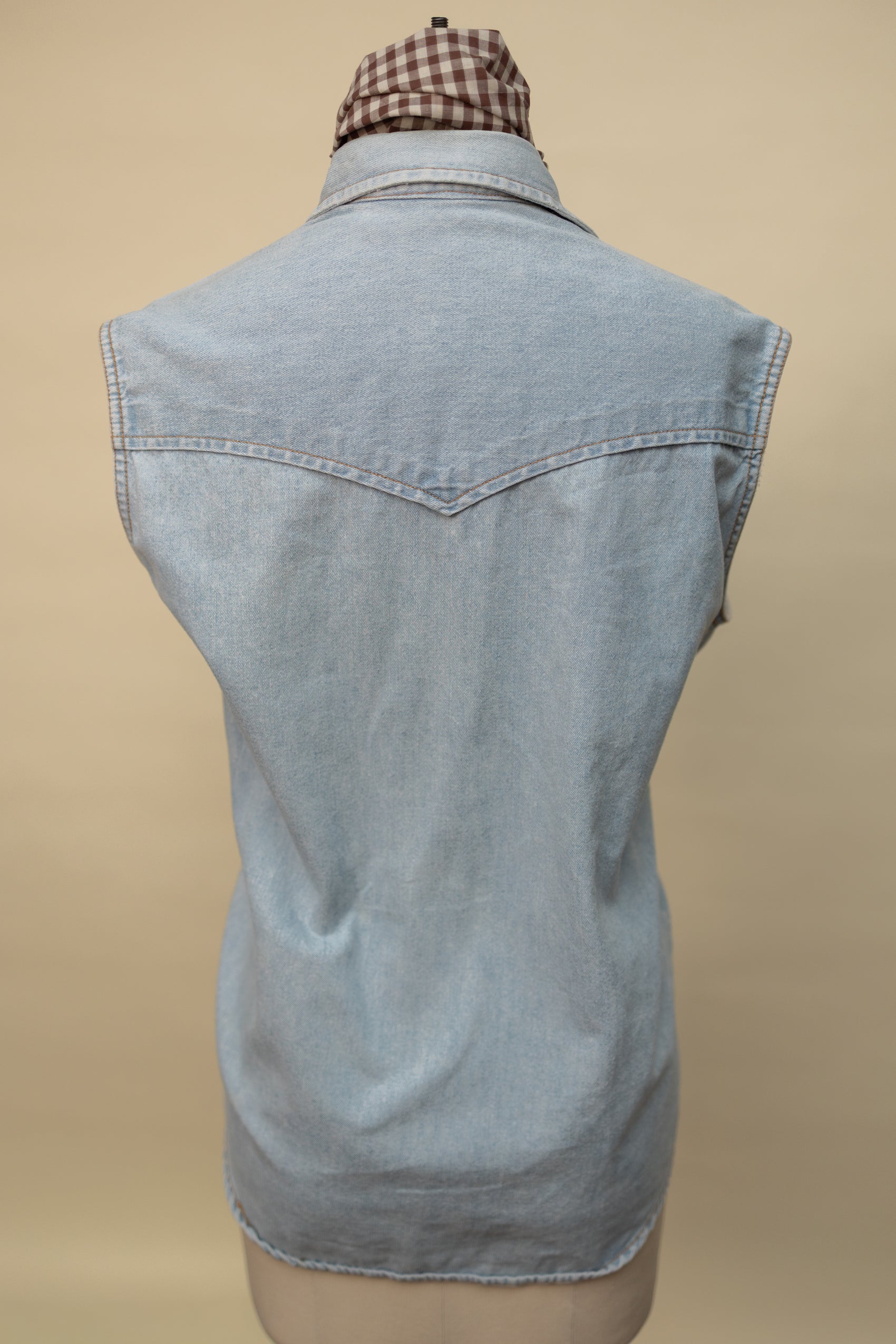 Vintage Sleeveless Denim Western Shirt – Light Wash