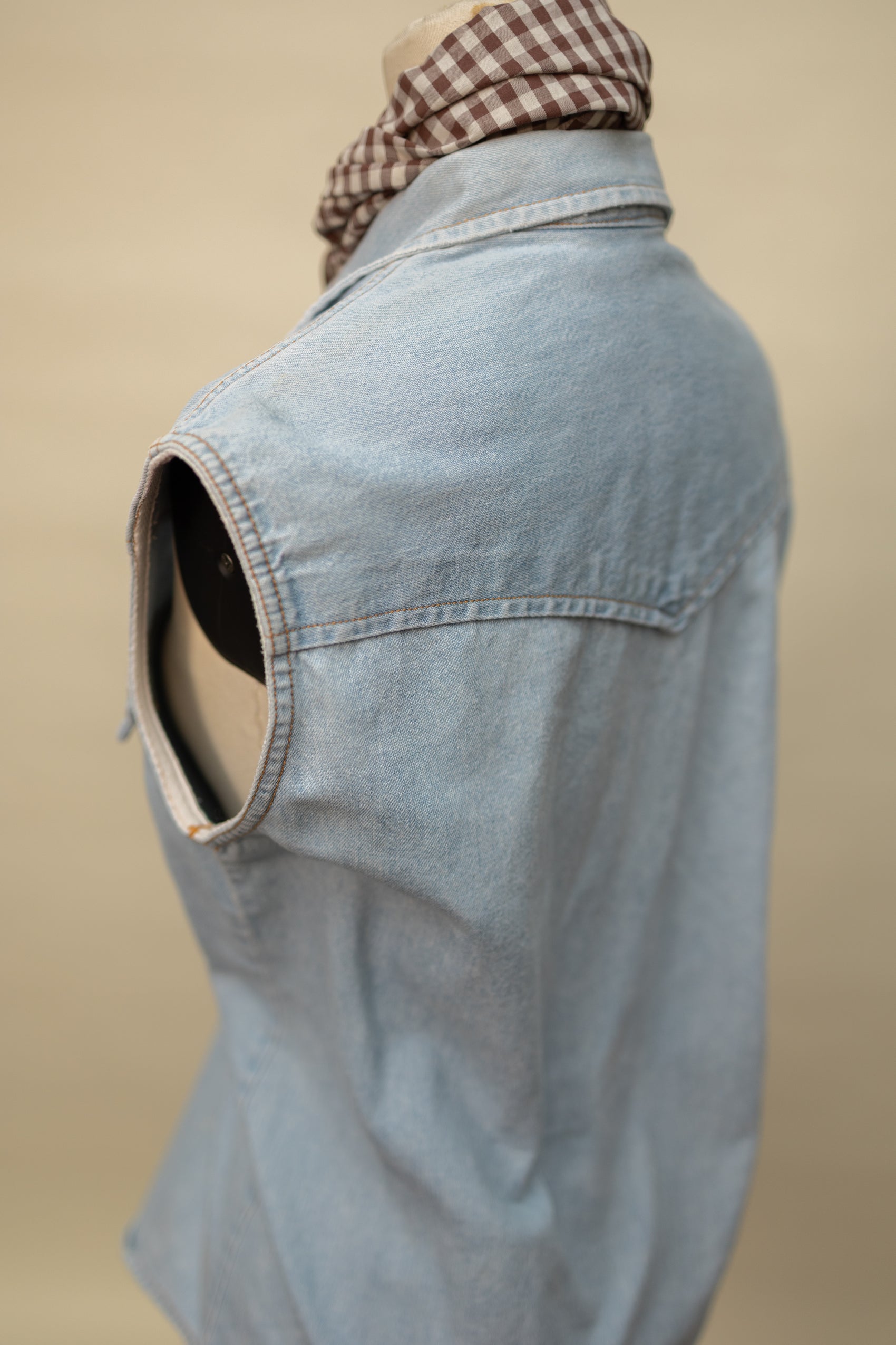 Vintage Sleeveless Denim Western Shirt – Light Wash