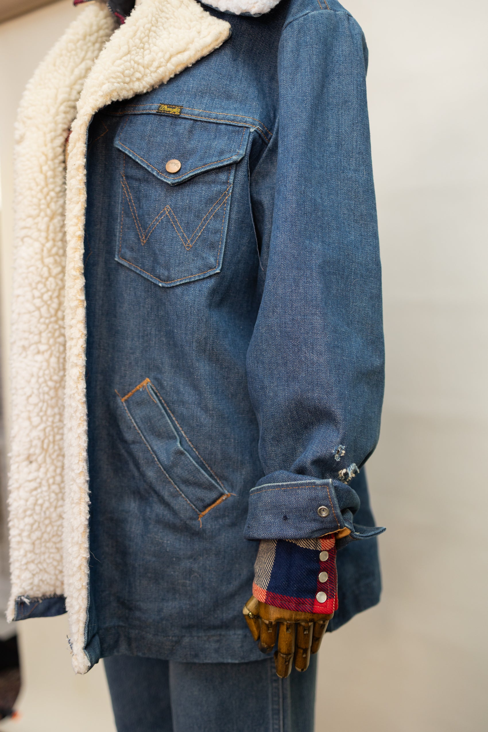 Vintage Wrangler Sherpa-Lined Denim Jacket – Western Ranchwear Classic